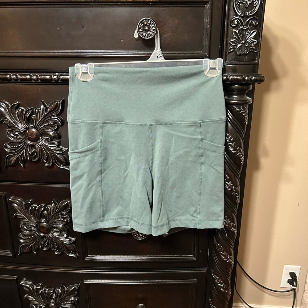 Women's YOGALICIOUS LUX shorts